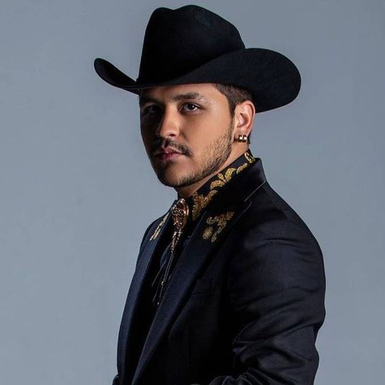 canciones de amor Christian Nodal