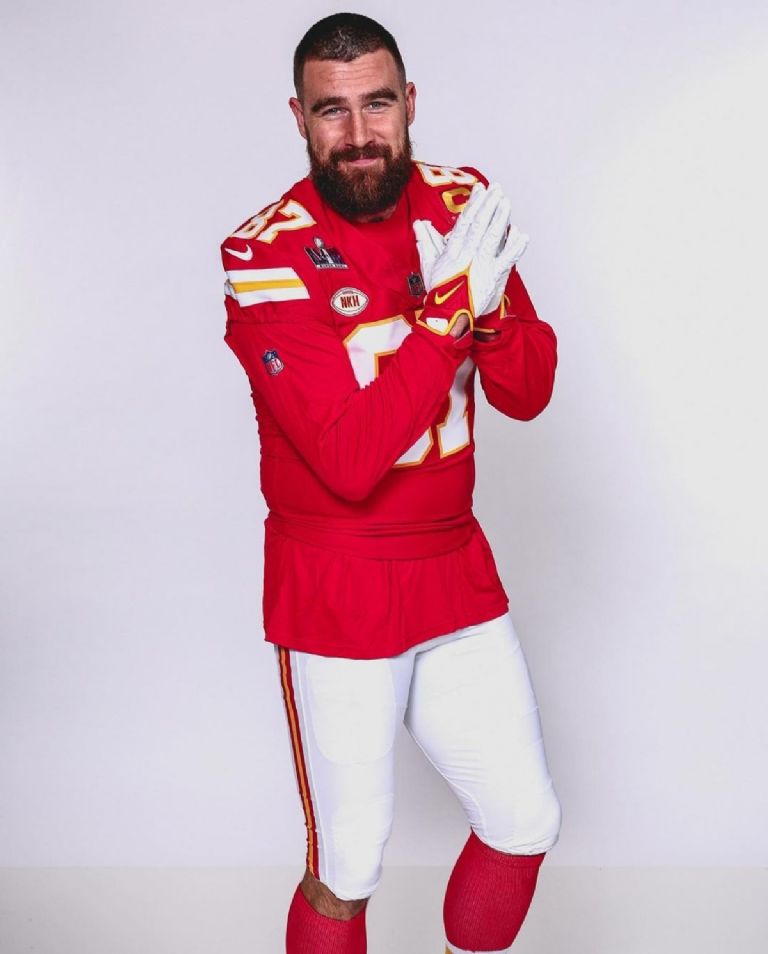 Travis Kelce es el novio de Taylor Swift y hoy juega en el Super Bowl