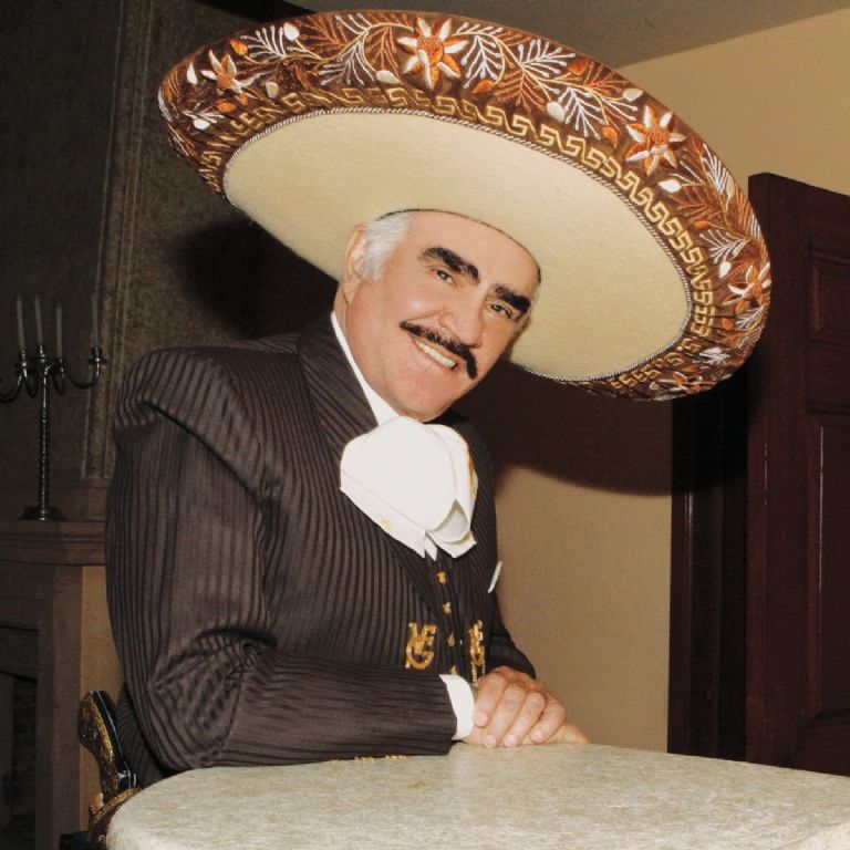 canción primer éxito de vicente fernández