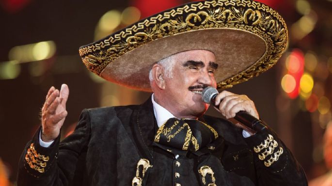 3 canciones de Vicente Fernández para dar serenata al amor de tu vida