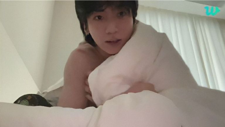 fotos de Jungkook de BTS en la cama