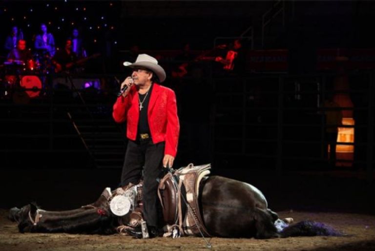 Los caballos de Joan Sebastian estuvieron en cada jaripeo y este es su nombre