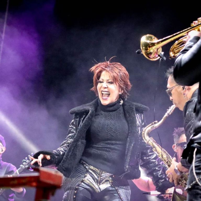 Alejandra Guzmán comenzó su carrera siendo corista de Kenny y los Eléctricos 