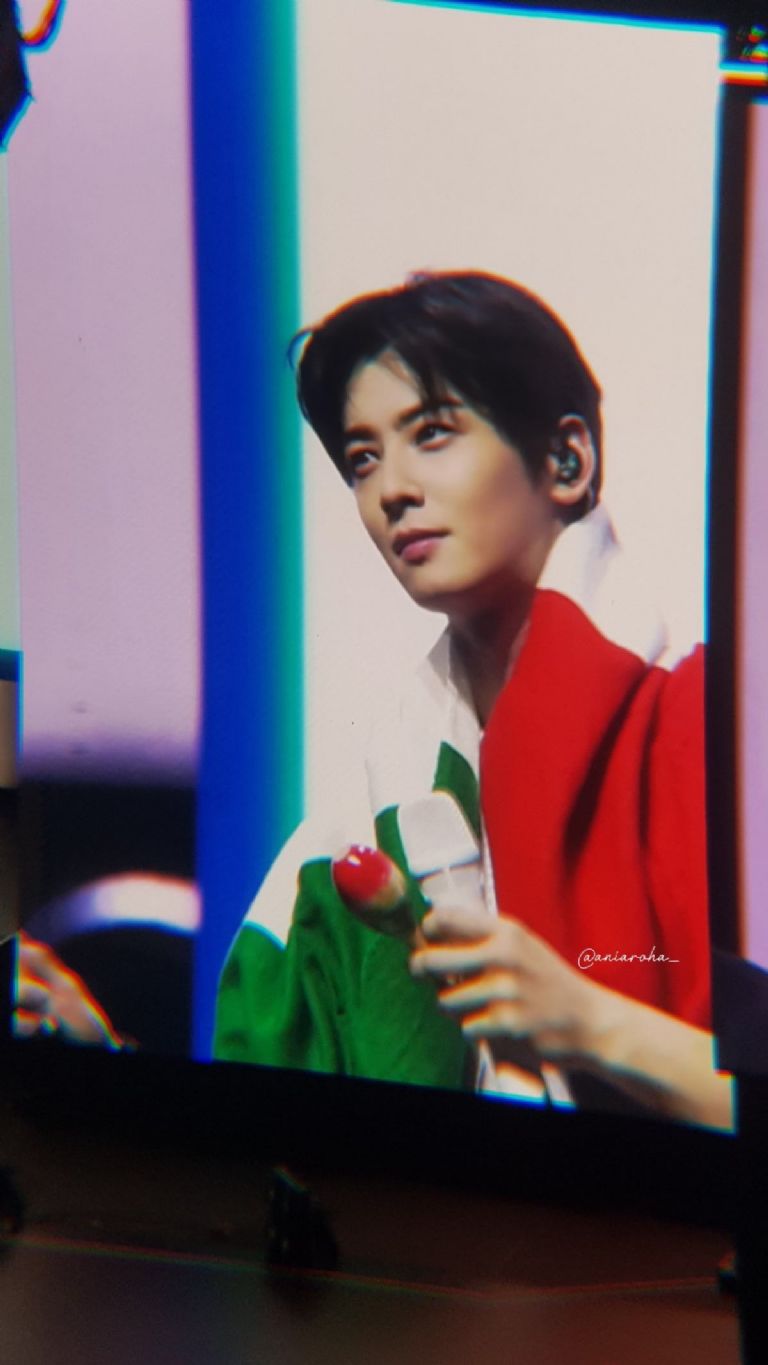 Cha Eun Woo con la bandera mexicano