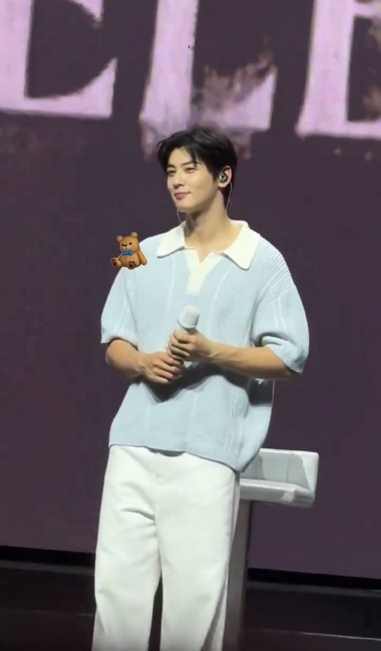 Grandes fotos salieron de cada momento que Cha Eun Woo vivió en su concierto en la Arena CDMX se veía muy guapo