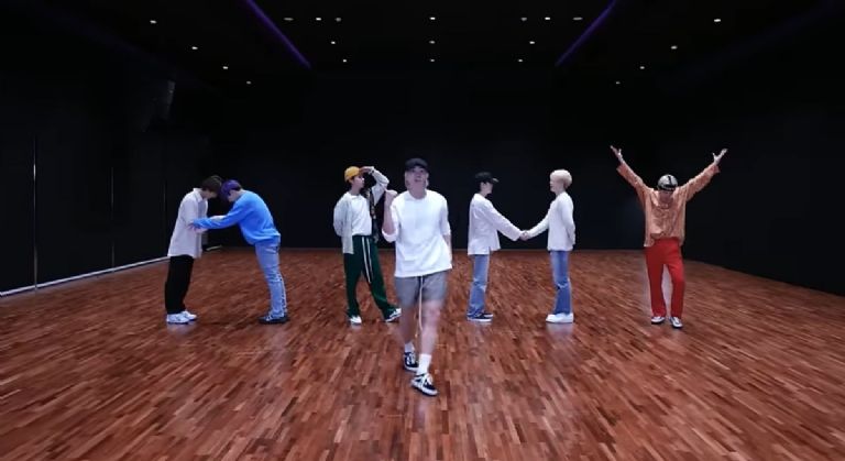 Ponte a sudar para bajar de peso con la música de BTS haciendo las coreografías de sus canciones