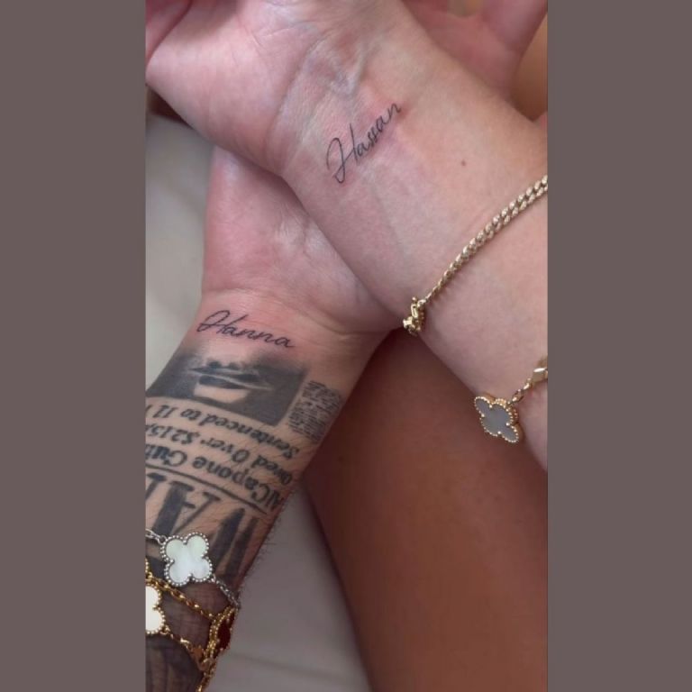 peso pluma se hace tatuaje con su novia hanna