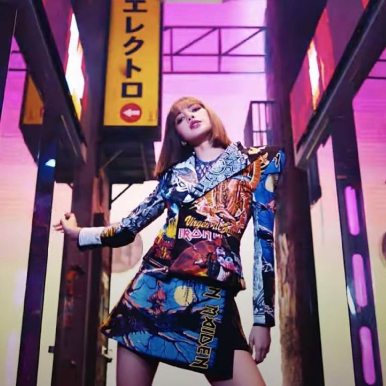 Lisa de BLACKPINK tendrá un vínculo con La Casa de los Famosos gracias a la marca de ropa NoName