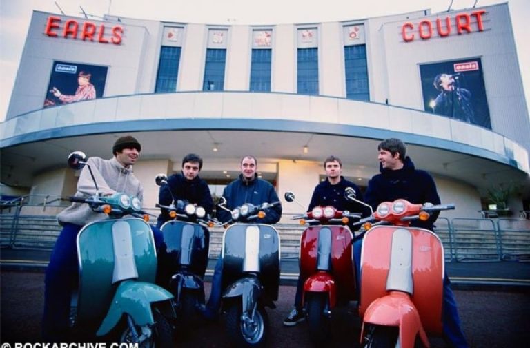 Liam Gallagher y Noel Gallagher regresan a la música de Oasis con reencuentro