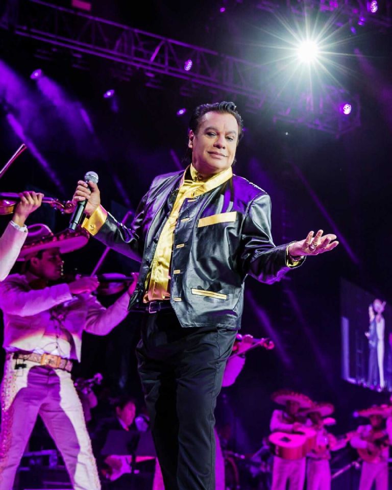 Canciones de Juan Gabriel en su concierto que se proyectará en el Zócalo