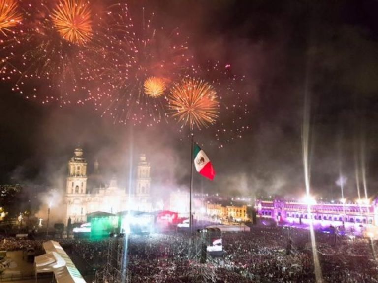 El Himno Nacional Mexicano tiene las estrofas 4 y 7 como estrofas prohibidas y cantarlas amerita multa