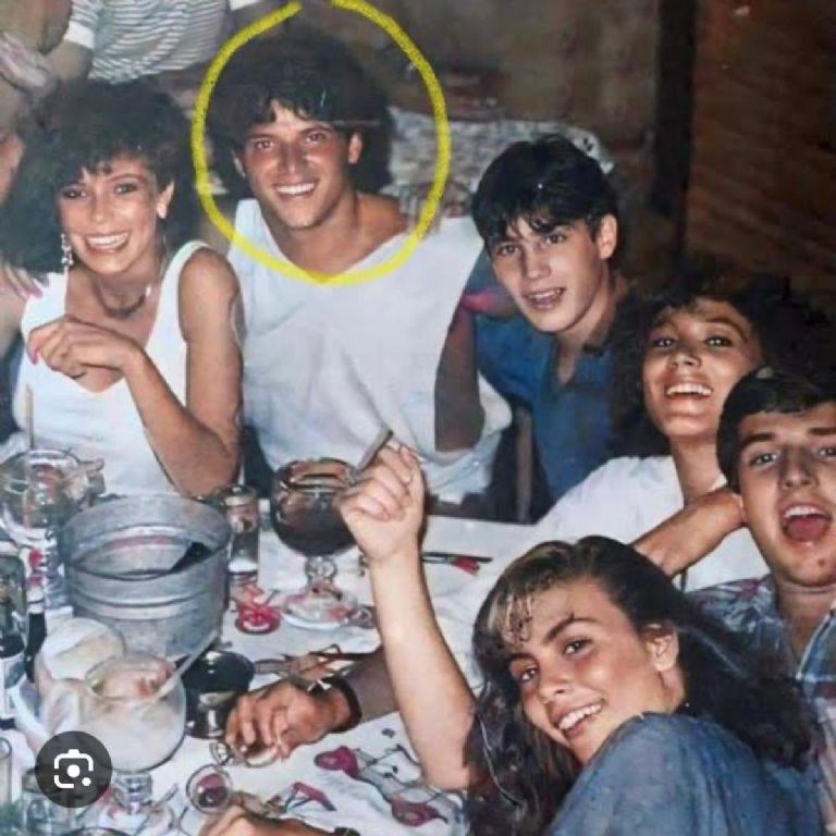 Mario Bezares fue coreógrafo de Timbiriche y estaba muy guapo de joven esta foto lo confirma