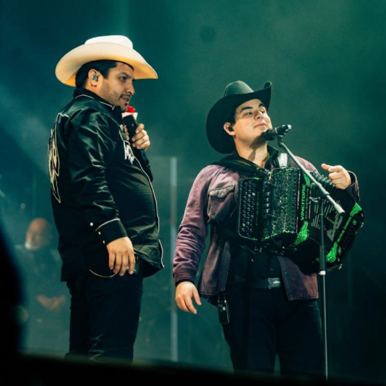 julion alvarez y alfredo olivas van a cancelar sus conciertos en la plaza de toros