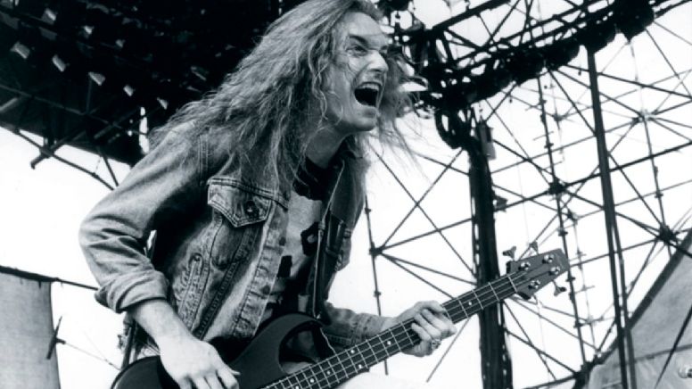 Cliff Burton: la historia de la TRÁGICA muerte del mejor bajista de Metallica
