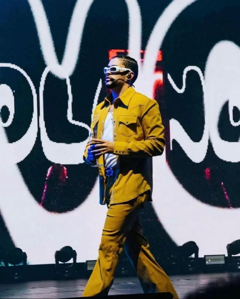 Así fue como hubo matrimonio en el concierto de Bad Bunny, uno de los conciertos más polémicos de todo el año