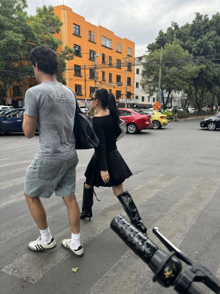 Charli XCX en la Ciudad de México para promocionar Brat